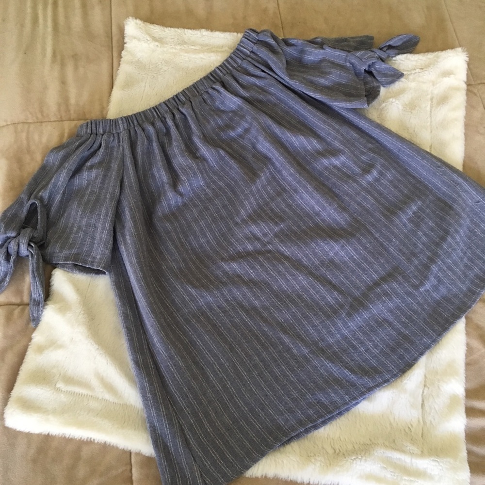 EUC she & sky off the shoulder striped top